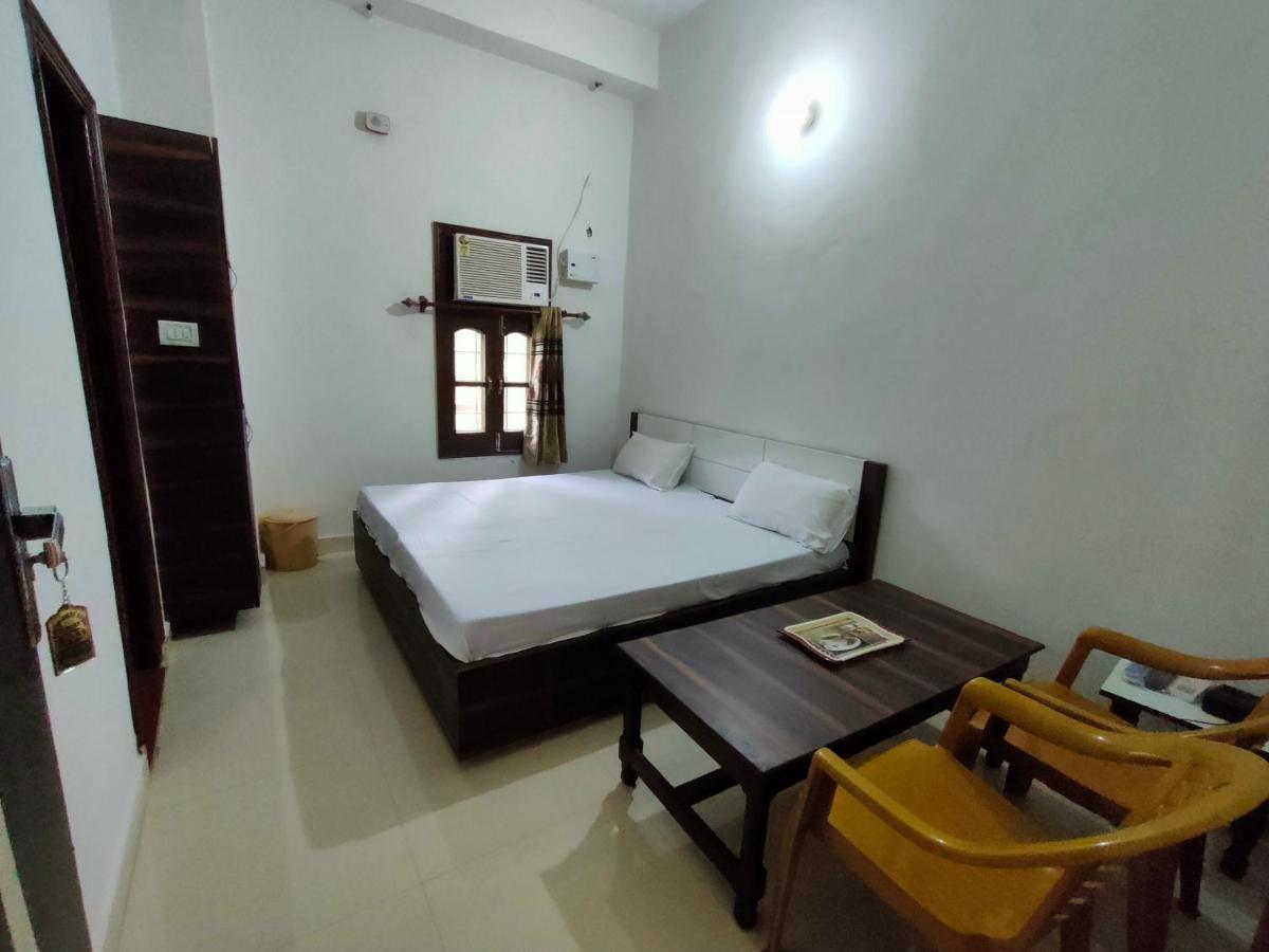 Arjun Guest House Pathānkot エクステリア 写真